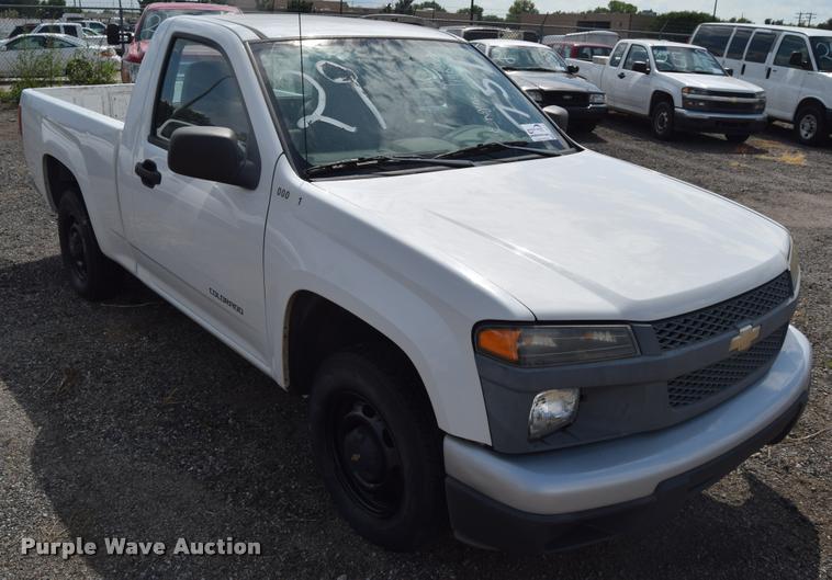 image for item L2518 2005 Chevrolet Colorado pickup truck