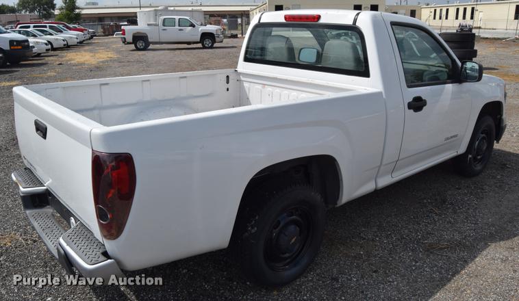 image for item L2518 2005 Chevrolet Colorado pickup truck