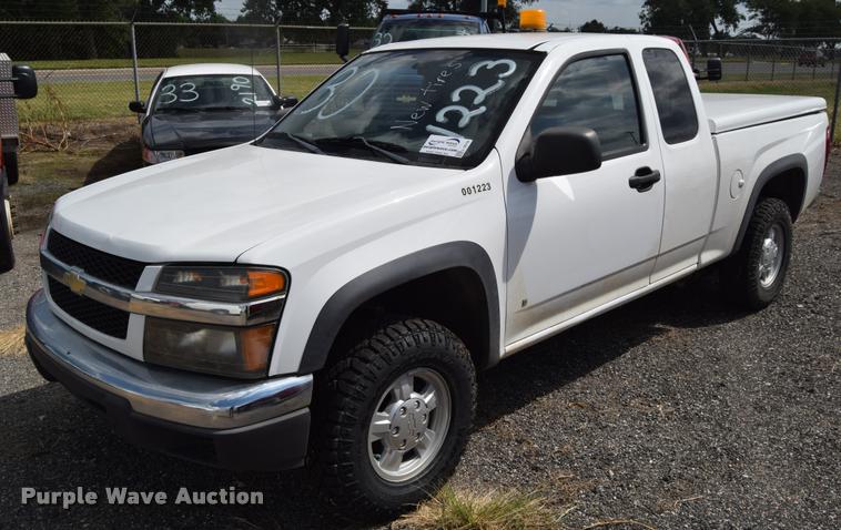 image for item L2519 2006 Chevrolet Colorado Ext. Cab pickup truck