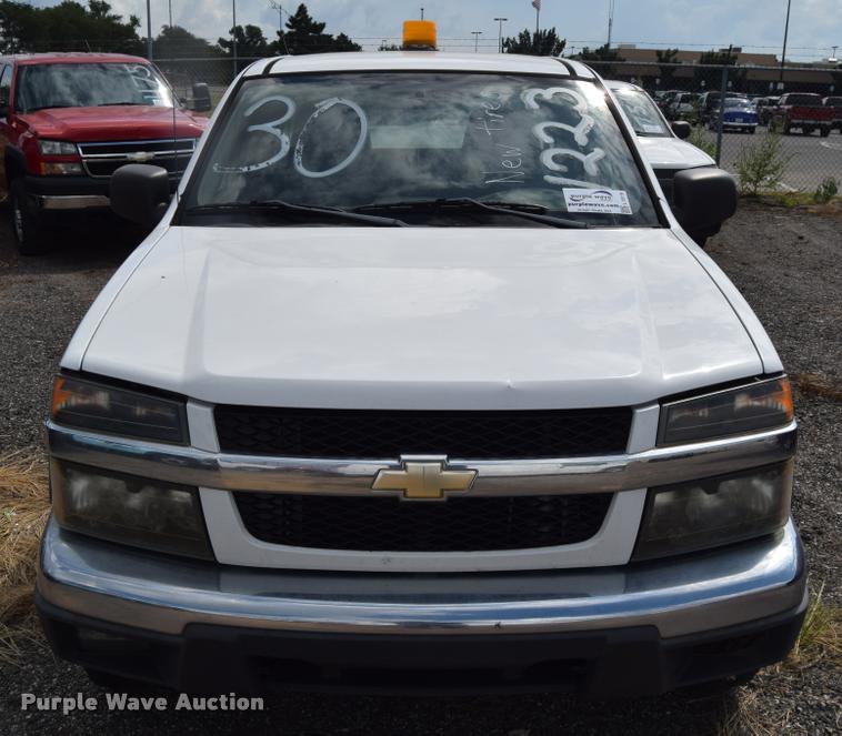image for item L2519 2006 Chevrolet Colorado Ext. Cab pickup truck