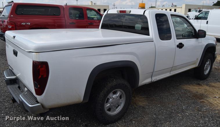 image for item L2519 2006 Chevrolet Colorado Ext. Cab pickup truck