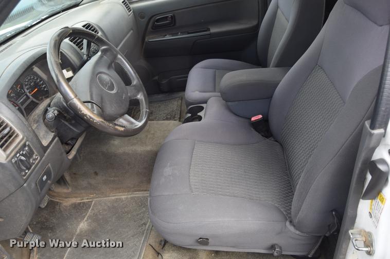 image for item L2519 2006 Chevrolet Colorado Ext. Cab pickup truck