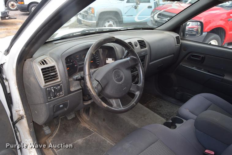 image for item L2519 2006 Chevrolet Colorado Ext. Cab pickup truck