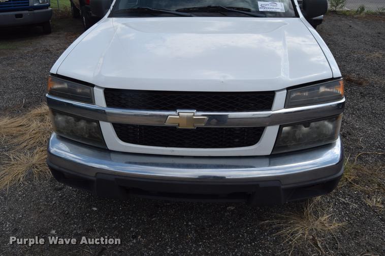 image for item L2519 2006 Chevrolet Colorado Ext. Cab pickup truck