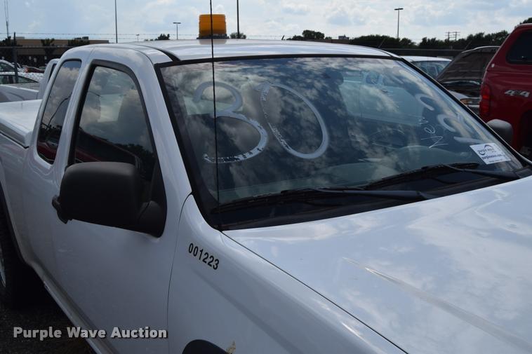 image for item L2519 2006 Chevrolet Colorado Ext. Cab pickup truck