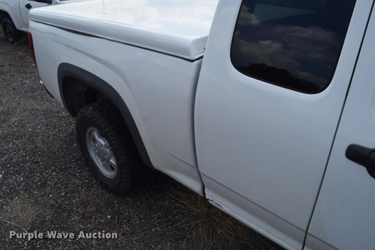 image for item L2519 2006 Chevrolet Colorado Ext. Cab pickup truck