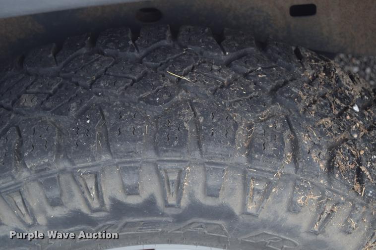 image for item L2519 2006 Chevrolet Colorado Ext. Cab pickup truck