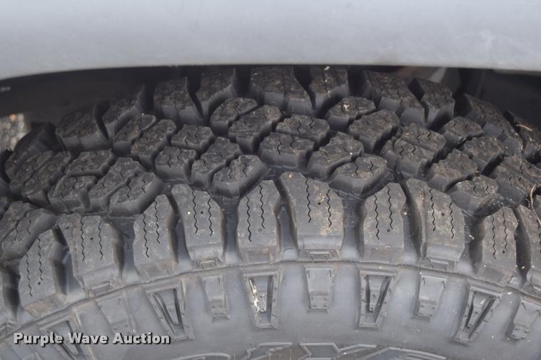 image for item L2519 2006 Chevrolet Colorado Ext. Cab pickup truck