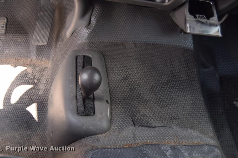 image for item L2520 2006 Chevrolet Silverado 2500HD Crew Cab pickup truck