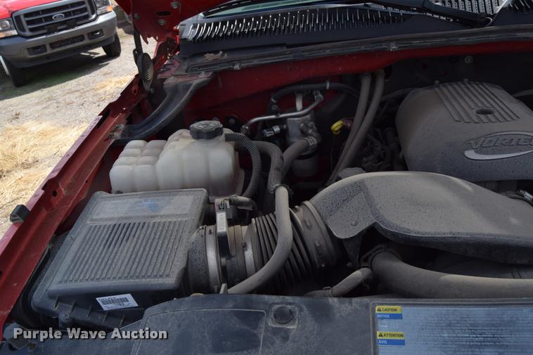 image for item L2520 2006 Chevrolet Silverado 2500HD Crew Cab pickup truck