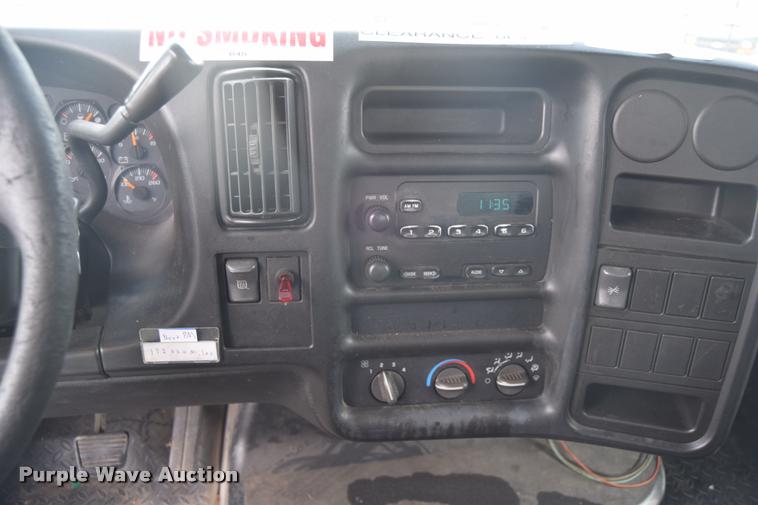 image for item L2521 2003 Chevrolet C4500 flatbed truck