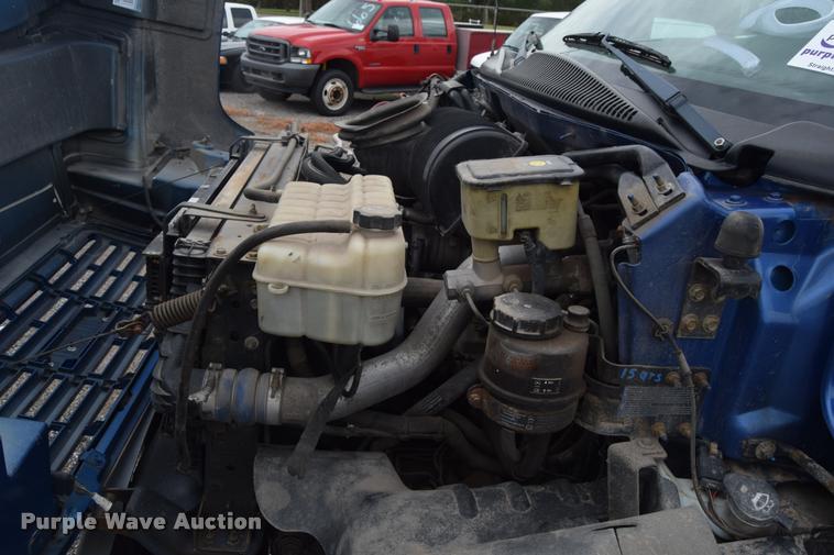 image for item L2521 2003 Chevrolet C4500 flatbed truck