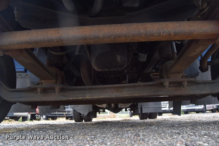 image for item L2521 2003 Chevrolet C4500 flatbed truck