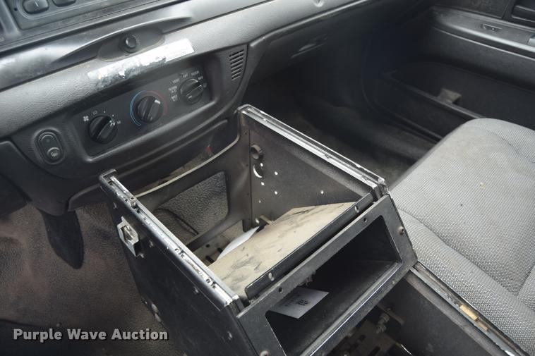 image for item L2522 2010 Ford Crown Victoria Police Interceptor