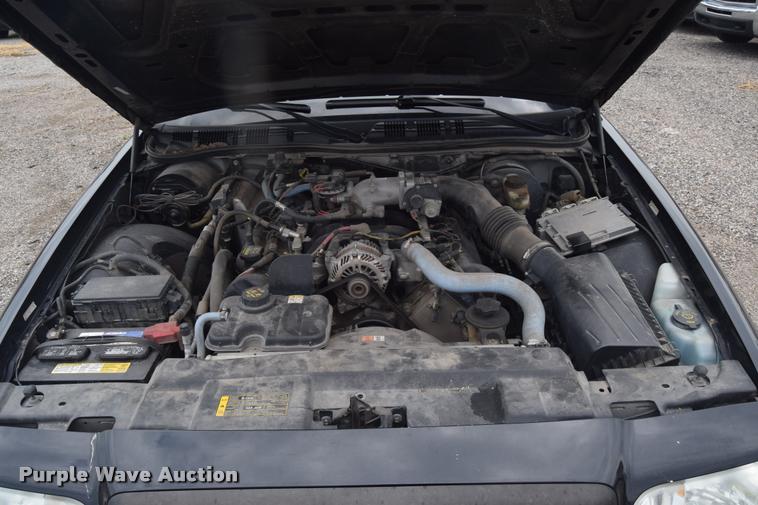 image for item L2522 2010 Ford Crown Victoria Police Interceptor