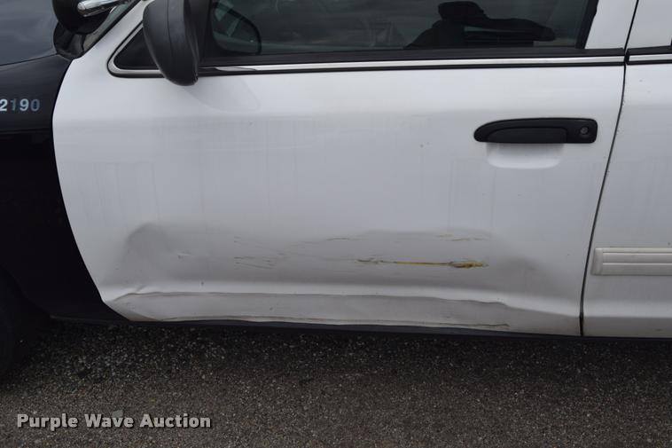 image for item L2522 2010 Ford Crown Victoria Police Interceptor