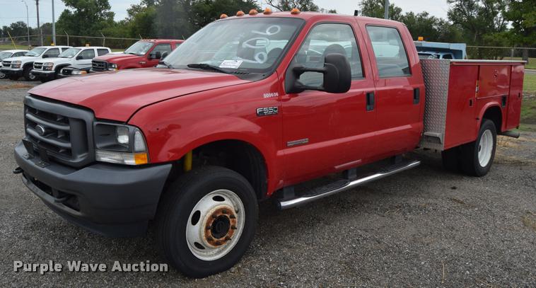 image for item L2523 2004 Ford F550 Super Duty XL Crew Cab utility truck