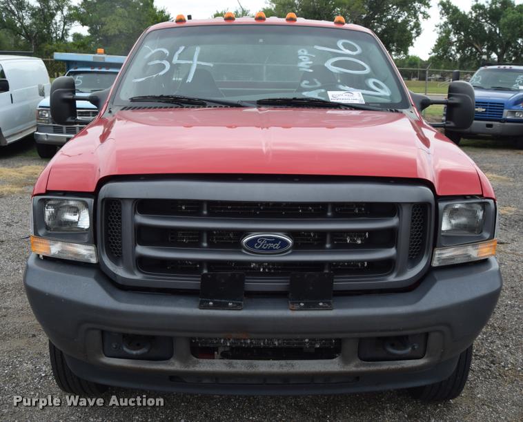 image for item L2523 2004 Ford F550 Super Duty XL Crew Cab utility truck