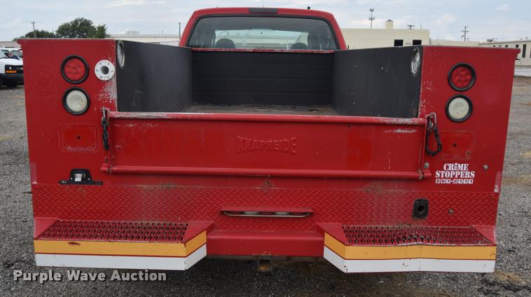 image for item L2523 2004 Ford F550 Super Duty XL Crew Cab utility truck