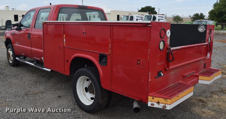image for item L2523 2004 Ford F550 Super Duty XL Crew Cab utility truck
