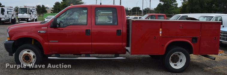 image for item L2523 2004 Ford F550 Super Duty XL Crew Cab utility truck