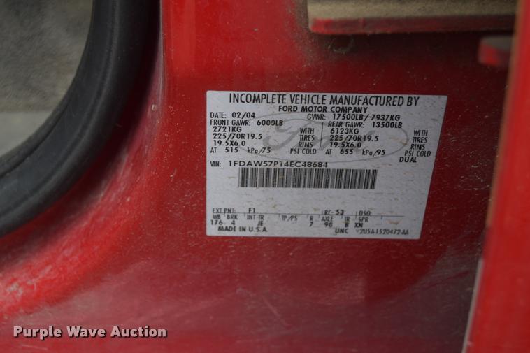 image for item L2523 2004 Ford F550 Super Duty XL Crew Cab utility truck