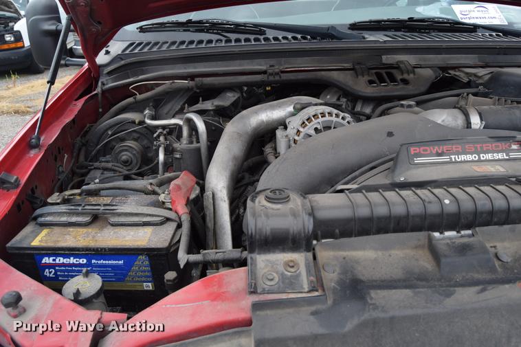 image for item L2523 2004 Ford F550 Super Duty XL Crew Cab utility truck