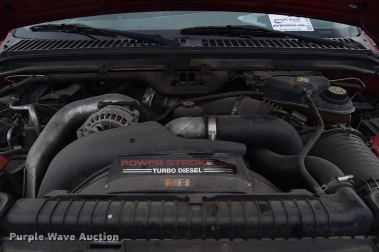 image for item L2523 2004 Ford F550 Super Duty XL Crew Cab utility truck