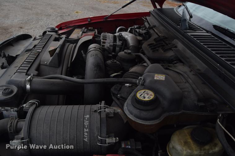 image for item L2523 2004 Ford F550 Super Duty XL Crew Cab utility truck