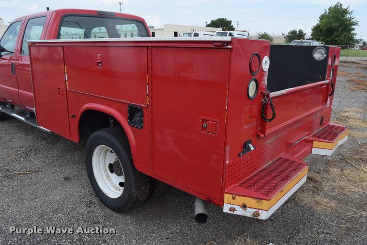 image for item L2523 2004 Ford F550 Super Duty XL Crew Cab utility truck