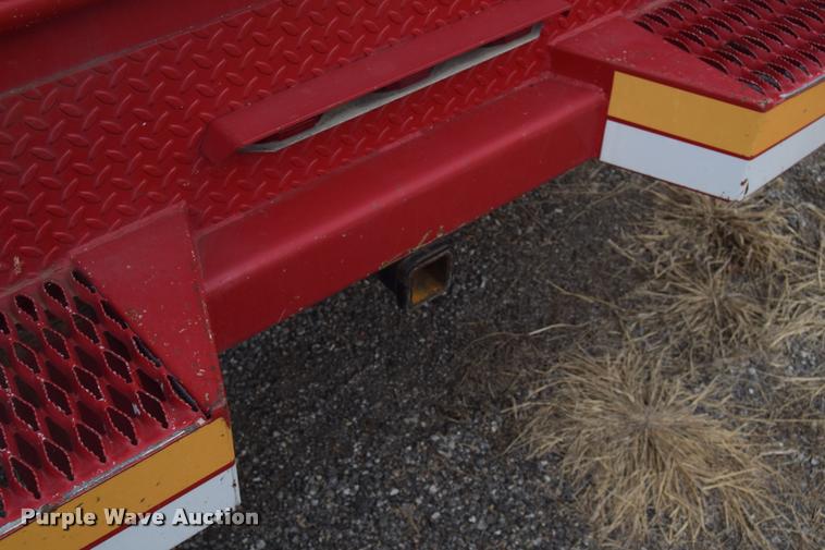 image for item L2523 2004 Ford F550 Super Duty XL Crew Cab utility truck