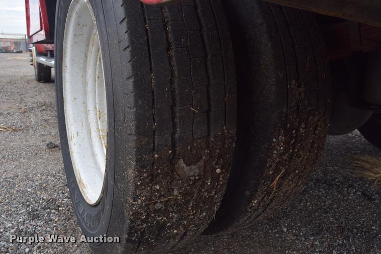 image for item L2523 2004 Ford F550 Super Duty XL Crew Cab utility truck