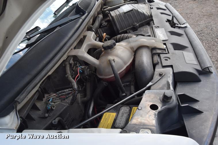 image for item L2525 2008 Chevrolet Express 3500 Extended Cargo van