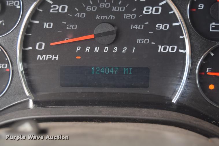 image for item L2526 2008 Chevrolet Express 3500 Extended Cargo van