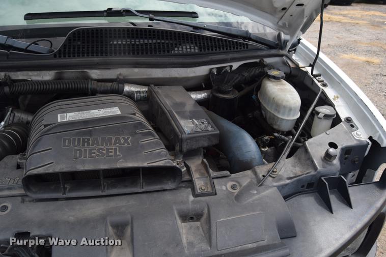 image for item L2526 2008 Chevrolet Express 3500 Extended Cargo van
