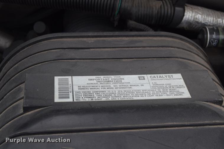 image for item L2526 2008 Chevrolet Express 3500 Extended Cargo van