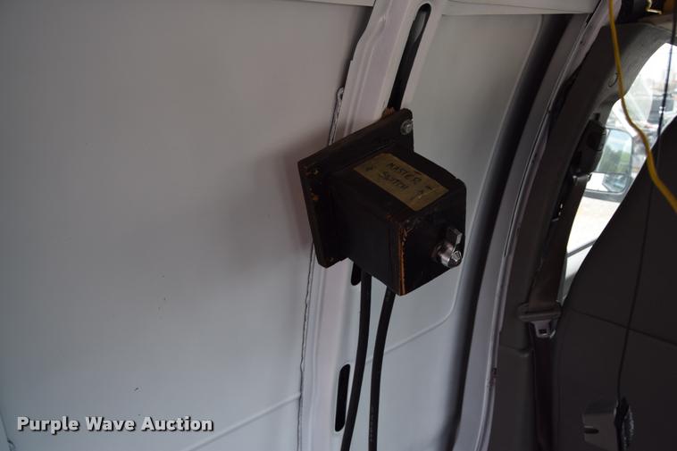 image for item L2526 2008 Chevrolet Express 3500 Extended Cargo van