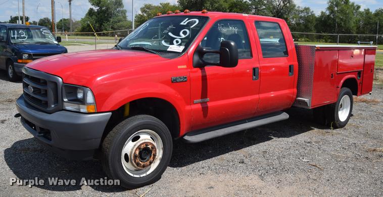 image for item L2527 2004 Ford F550 Super Duty XL Crew Cab utility truck