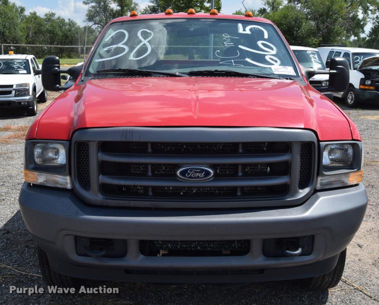 image for item L2527 2004 Ford F550 Super Duty XL Crew Cab utility truck