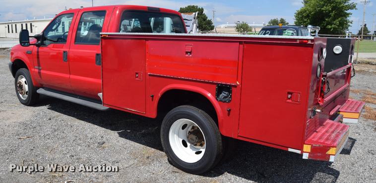 image for item L2527 2004 Ford F550 Super Duty XL Crew Cab utility truck