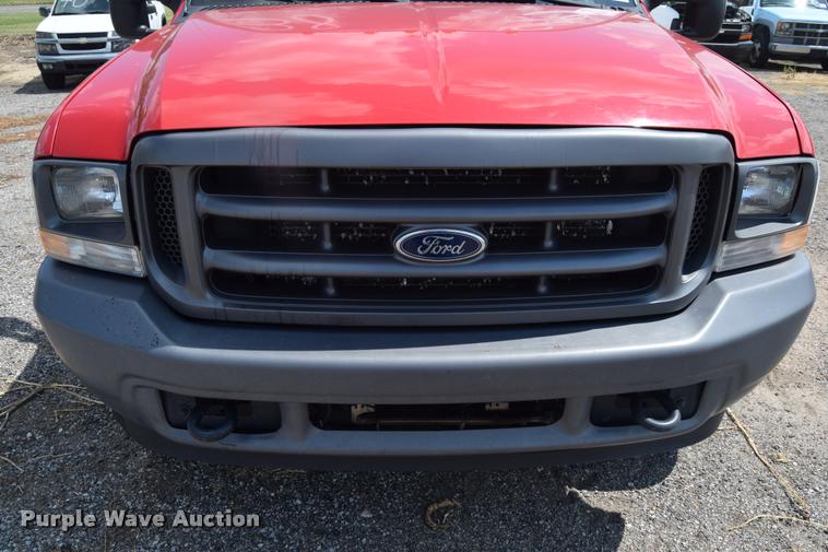 image for item L2527 2004 Ford F550 Super Duty XL Crew Cab utility truck