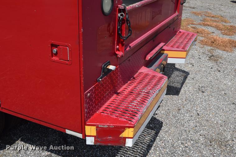 image for item L2527 2004 Ford F550 Super Duty XL Crew Cab utility truck