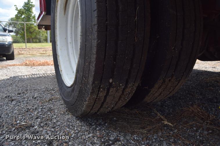 image for item L2527 2004 Ford F550 Super Duty XL Crew Cab utility truck