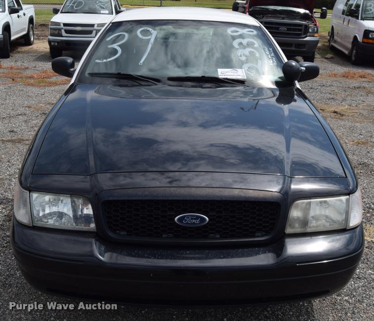 image for item L2528 2011 Ford Crown Victoria Police Interceptor