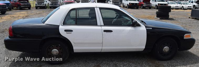 image for item L2528 2011 Ford Crown Victoria Police Interceptor