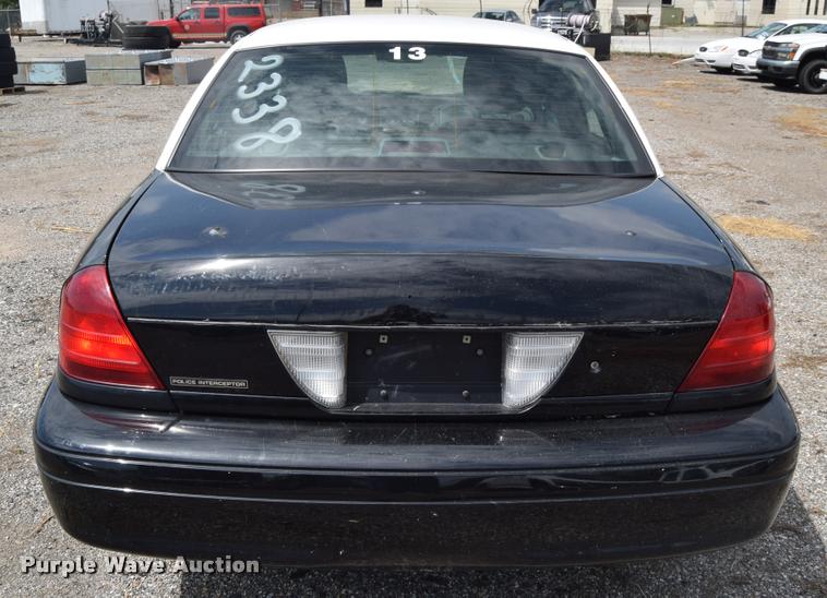 image for item L2528 2011 Ford Crown Victoria Police Interceptor