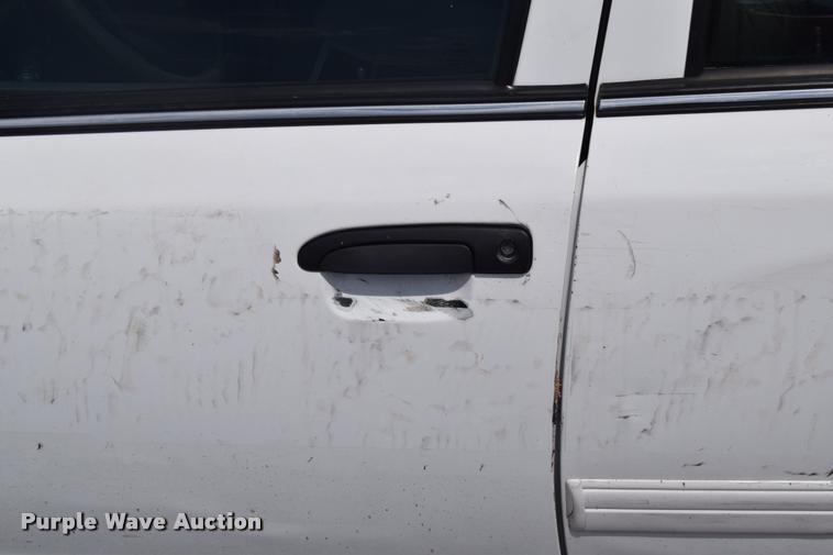 image for item L2528 2011 Ford Crown Victoria Police Interceptor