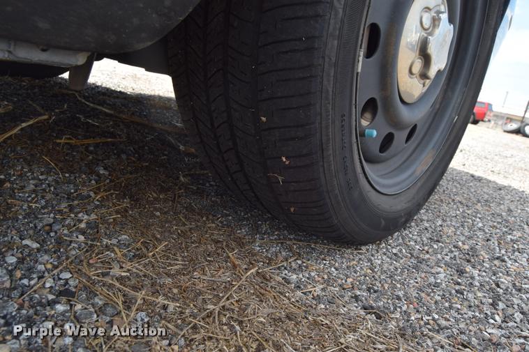 image for item L2528 2011 Ford Crown Victoria Police Interceptor