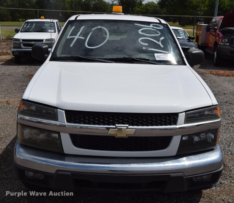 image for item L2529 2006 Chevrolet Colorado Crew Cab pickup truck