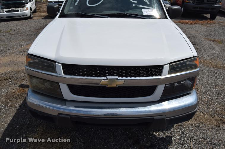 image for item L2529 2006 Chevrolet Colorado Crew Cab pickup truck
